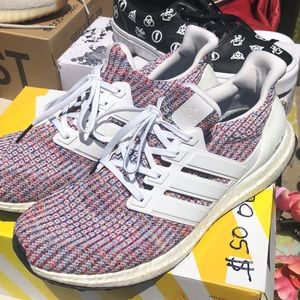 MENS 9.5 Adidas ULTRA BOOST